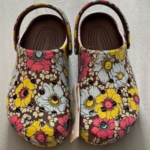 Crocs retro floral clogs NWT